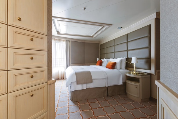 Silversea Cruises Silver Moon Grand Suite 1 ©Silversea Cruises Ltd.jpg